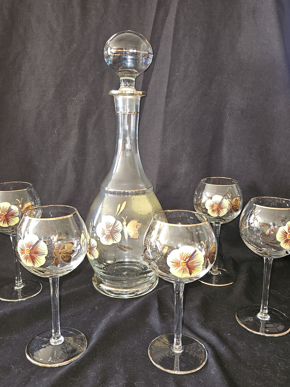 Vintag Romainia Hand-Painted Floral Glass Decanter With 5 Stem Glasses.